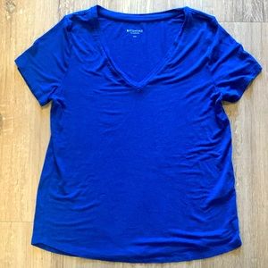 Reitmans - Short-Sleeve Blue V-Neck Tee - R Essentials Size Medium